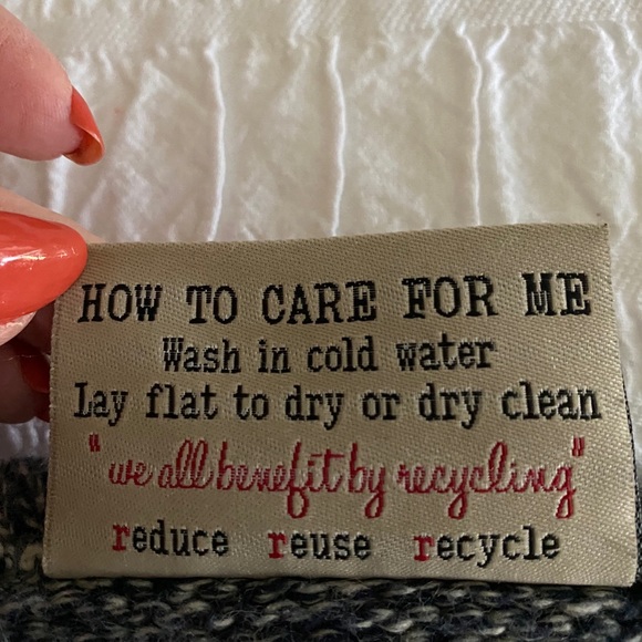 Poncho - Picture 4 of 4